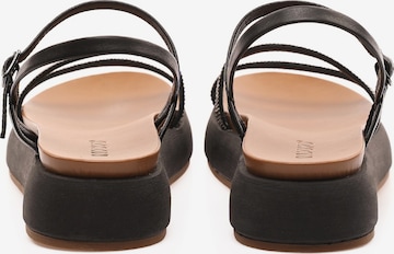 INUOVO Sandals in Black