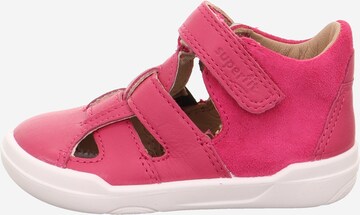 SUPERFIT Nyitott cipők - rózsaszín
