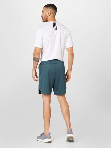 Superdryregular Sportske hlače - zelena boja