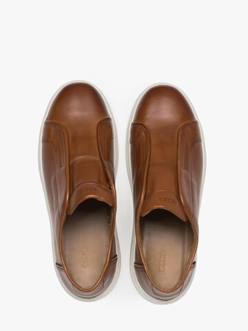 Estro Låg sneaker '09-469' i brun