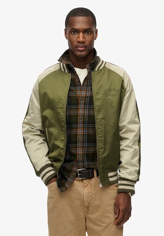 Veste mi-saison Superdry en vert : devant