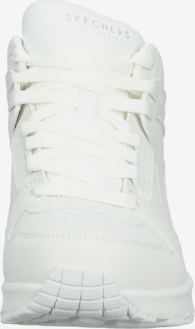 Sneaker alta di SKECHERS in bianco