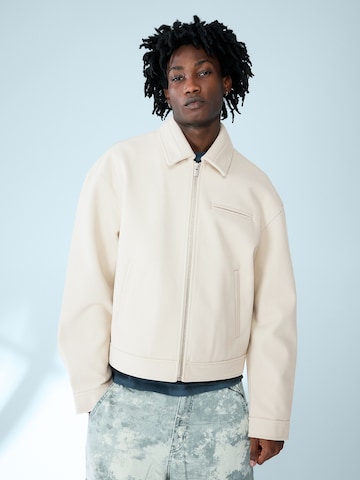 Bershka Between-season jacket in Grey: front