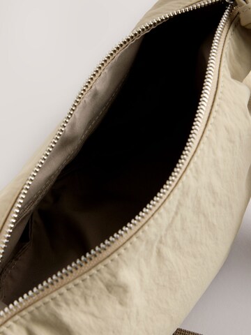 Next Schultertasche in Beige