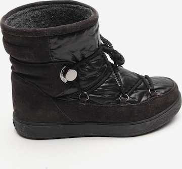MONCLER Dress Boots in 37 in Black: front