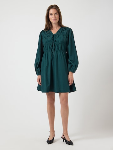 Robe 'YASEBBA' YAS en vert