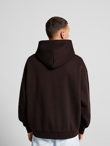 Bershka Sweatshirt in Brown