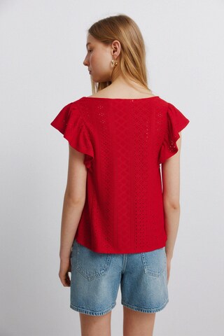 Springfield Blouse in Red