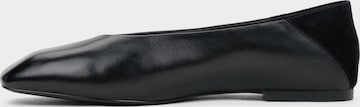 Estro Ballet Flats '661-11' in Black: front