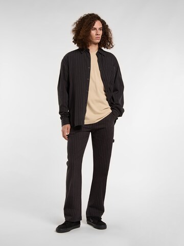 melns DICKIES Standarta Kargo bikses 'SERVICE CARPENTER'
