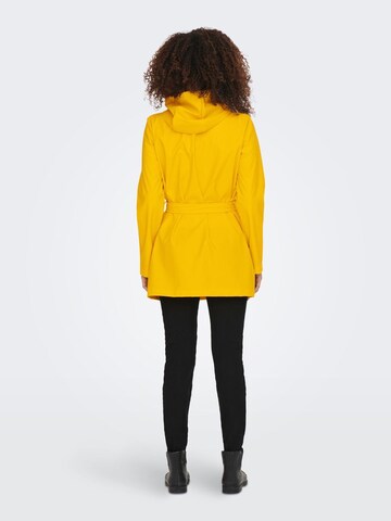 JDY Between-seasons coat 'Shelby' in Yellow