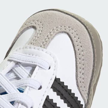 ADIDAS ORIGINALS - Sapatilhas 'Samba' em branco