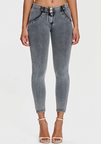 Freddy Skinny Jeggings in Grey: front