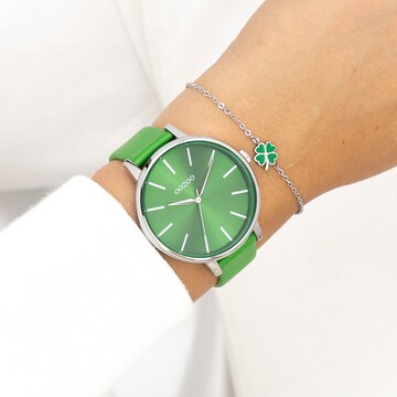 OOZOO Analog Watch in Green: front