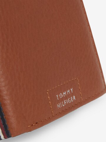 TOMMY HILFIGER Wallet in Brown