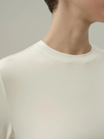 Lilysilk - Camiseta 'Seide Breeze Jersey Sensibles Top' en blanco