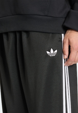 ADIDAS ORIGINALS Loosefit Hose 'Adicolor' in Schwarz