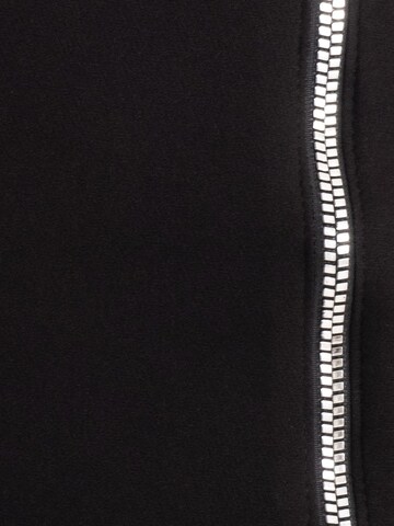 Hiccup Skirt in Black