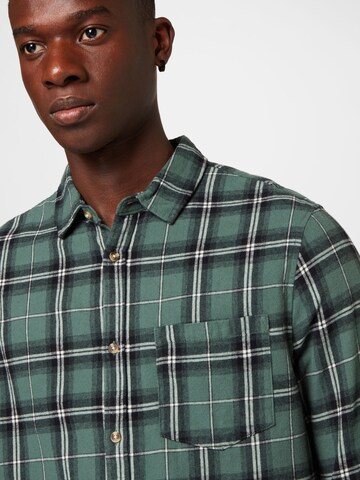 Cotton On - Regular Fit Camisa 'CAMDEN' em verde