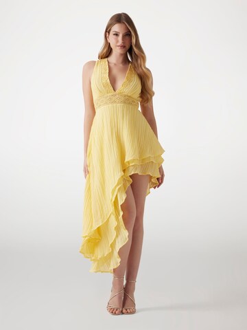 GUESS Dress in Yellow: front