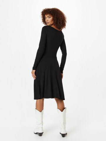 Robe 'Jara' ABOUT YOU en noir