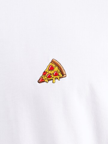 Iriedaily Tričko 'Pizza Slice' – bílá