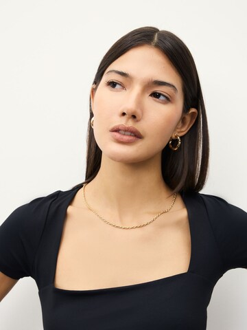 Tricou de la Next pe negru