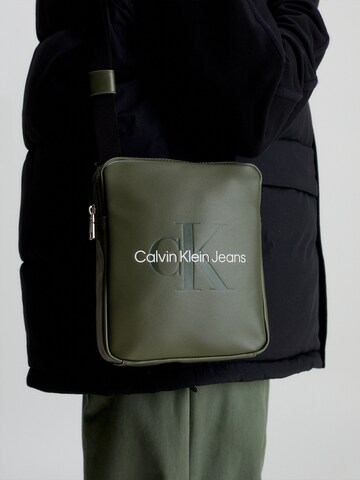 Calvin Klein Jeans Crossbody Bag in Green