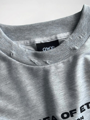 QWX2 - Sudadera 'URBAN' en gris