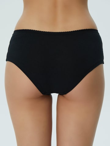 Albero Natur Boyshorts in Black