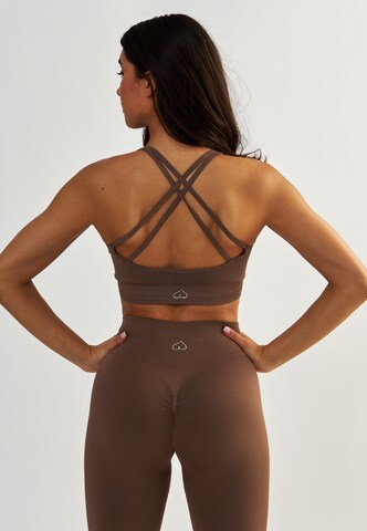 BeShaped Bustier Sport-BH 'Sportschool koningin' in Braun