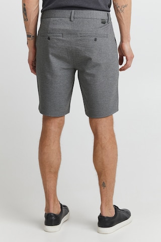 regular Pantaloni di 11 Project in grigio