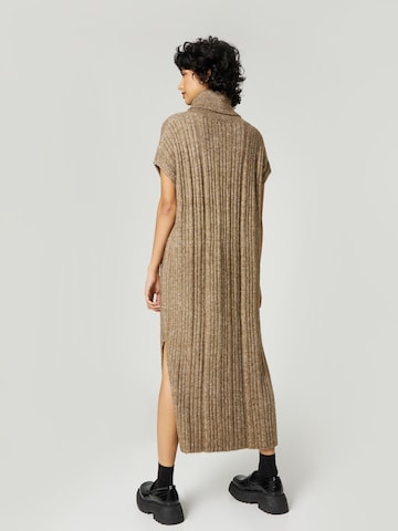 florence by mills exclusive for ABOUT YOU - Vestido 'Nova' en marrón