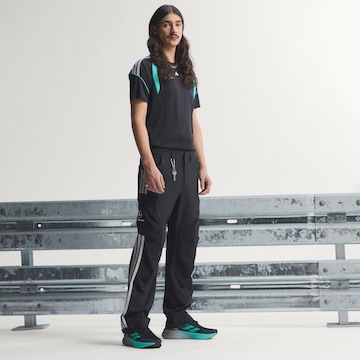 ADIDAS PERFORMANCE - Loosefit Calças de desporto 'Mercedes - AMG Petronas Formula 1 Team Mechanics' em preto