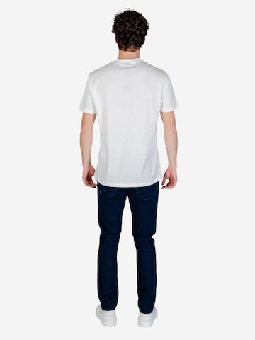 Maglietta 'XM002782 AF10356' di ARMANI EXCHANGE in bianco