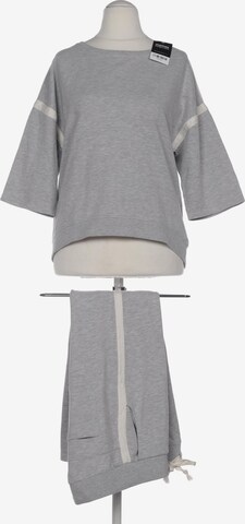 Juvia Workwear & Suits in S in Grey: front