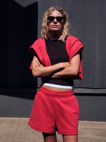 self. Regular Broek in Rood