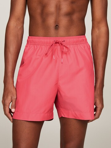 TOMMY HILFIGER Badeshorts in Pink: predná strana