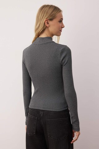 Trendyol - Camisa em cinzento