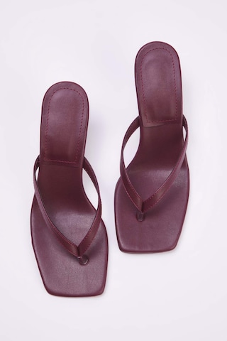 Trendyol - Sandalias de dedo en rojo