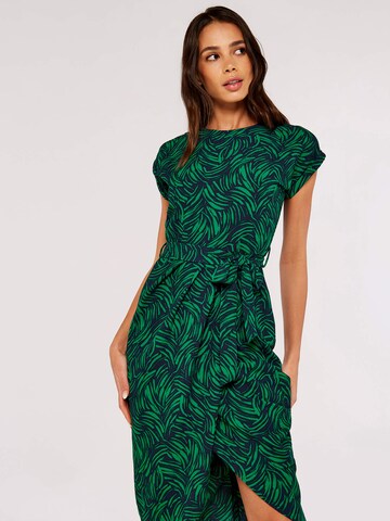 Robe Apricot en vert
