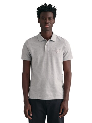 T-Shirt GANT en gris : devant