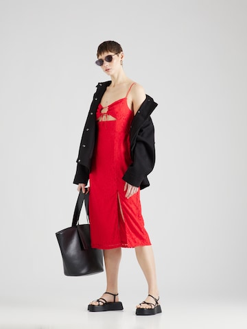 Robe AÉROPOSTALE en rouge