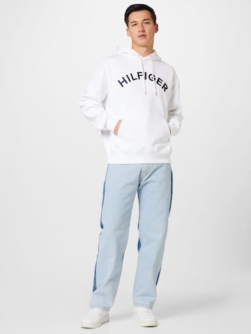 TOMMY HILFIGER Sweatshirt in White