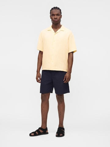 GAP Comfort fit Button Up Shirt in Beige