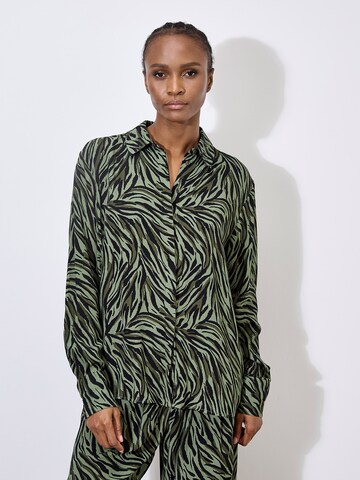 Apricot Blouse ' ' in Green: front