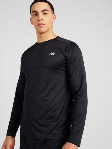 new balance - Camiseta funcional 'Essentials' en negro