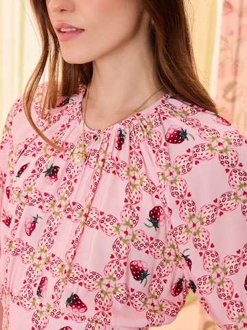 Rochie de la Cath Kidston pe roz