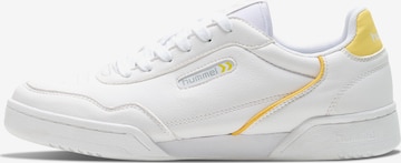 Hummel Sneakers in White: front