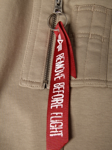 ALPHA INDUSTRIES Avsmalnet Bukse 'X-Fit' i beige